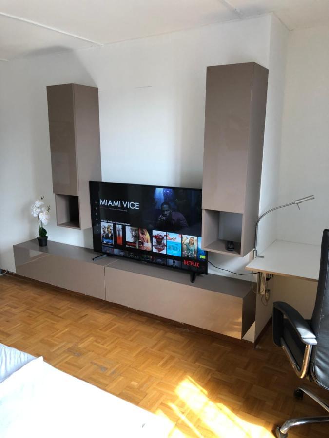 Fai'S Guesthouse Виднау Экстерьер фото